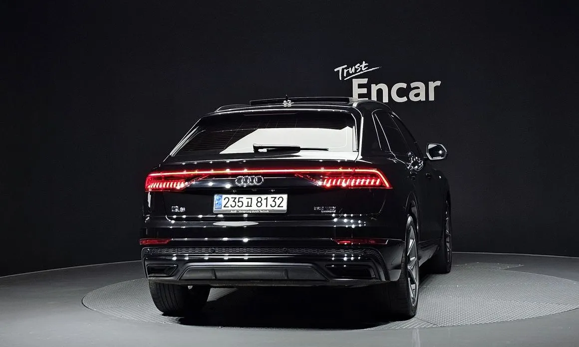 Audi Q8 — фото 10