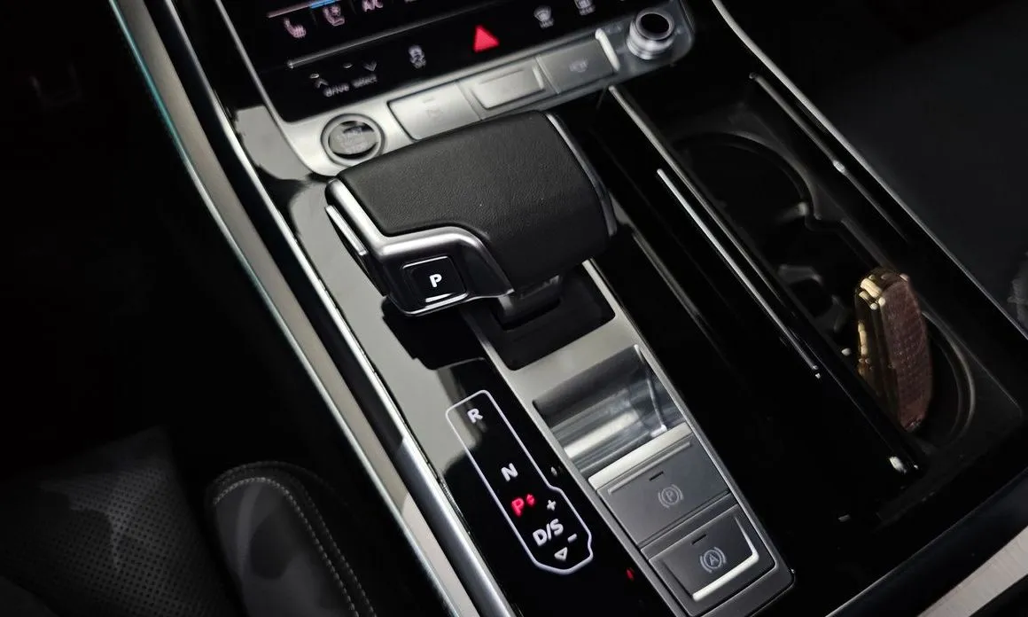 Audi Q8 — фото 4
