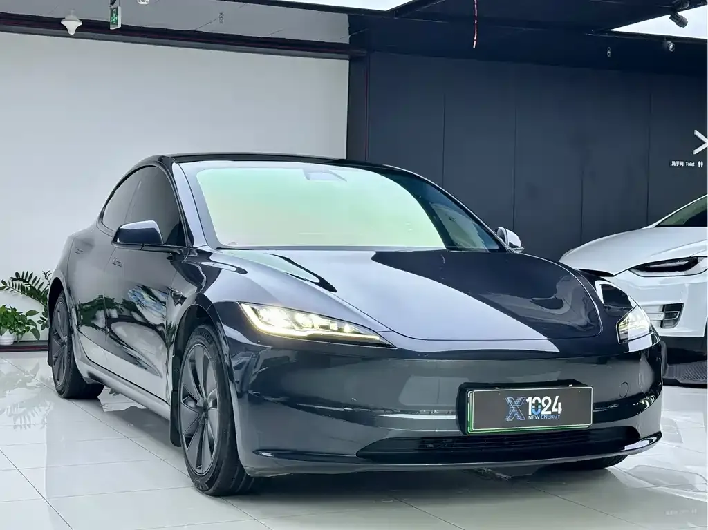 Tesla Model 3 — фото 3