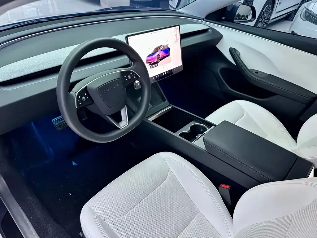 Tesla Model 3 — фото 9