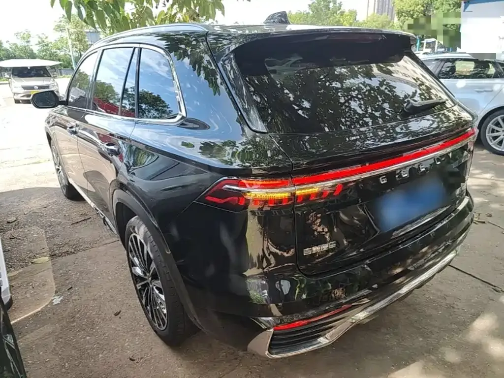 Geely Xingyue L — фото 10