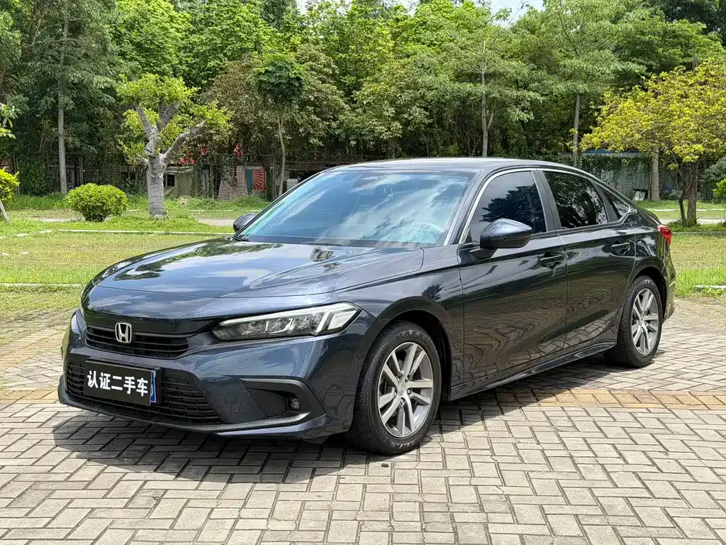Honda Civic — фото 1