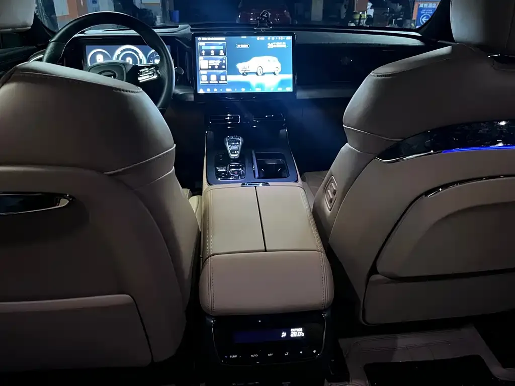 GAC Motor Trumpchi ES9 — фото 5