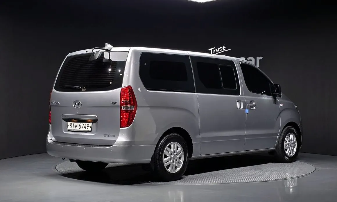 Hyundai Starex — фото 2