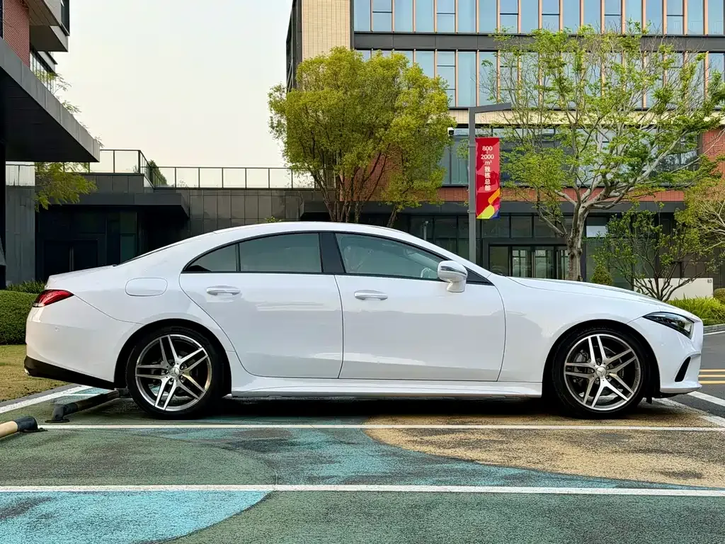 Mercedes-Benz CLS — фото 6