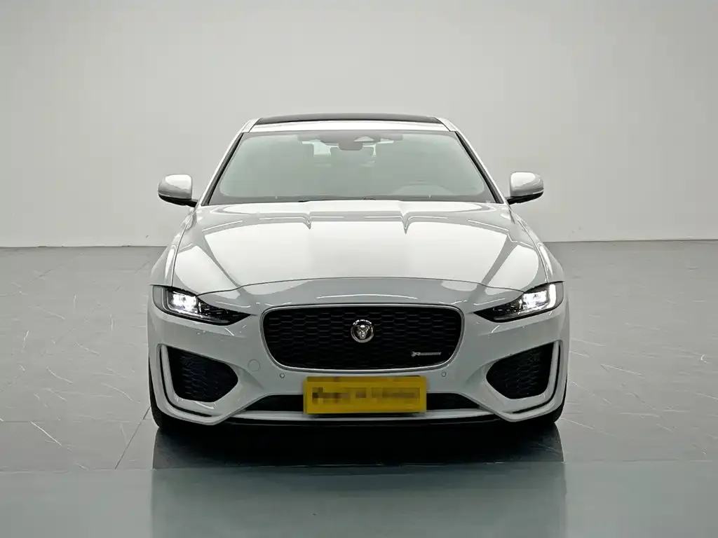 Jaguar XEL — фото 3