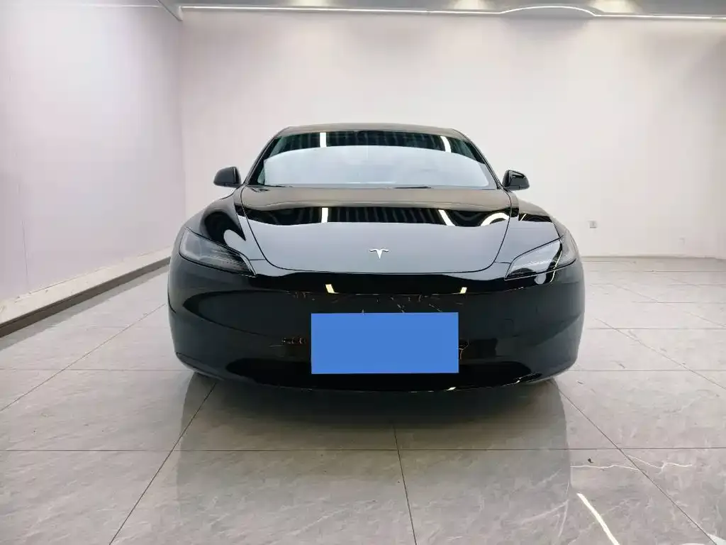 Tesla Model 3 — фото 4