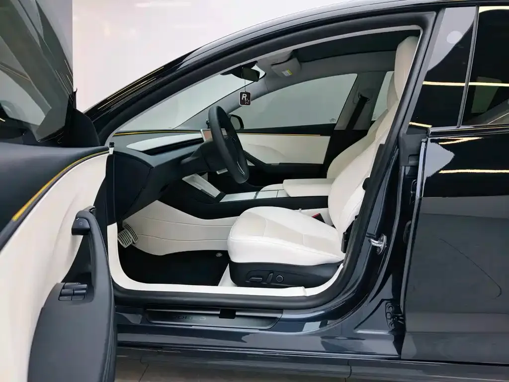 Tesla Model 3 — фото 7