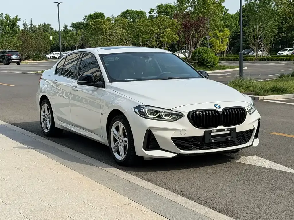 BMW 1 Series — фото 1
