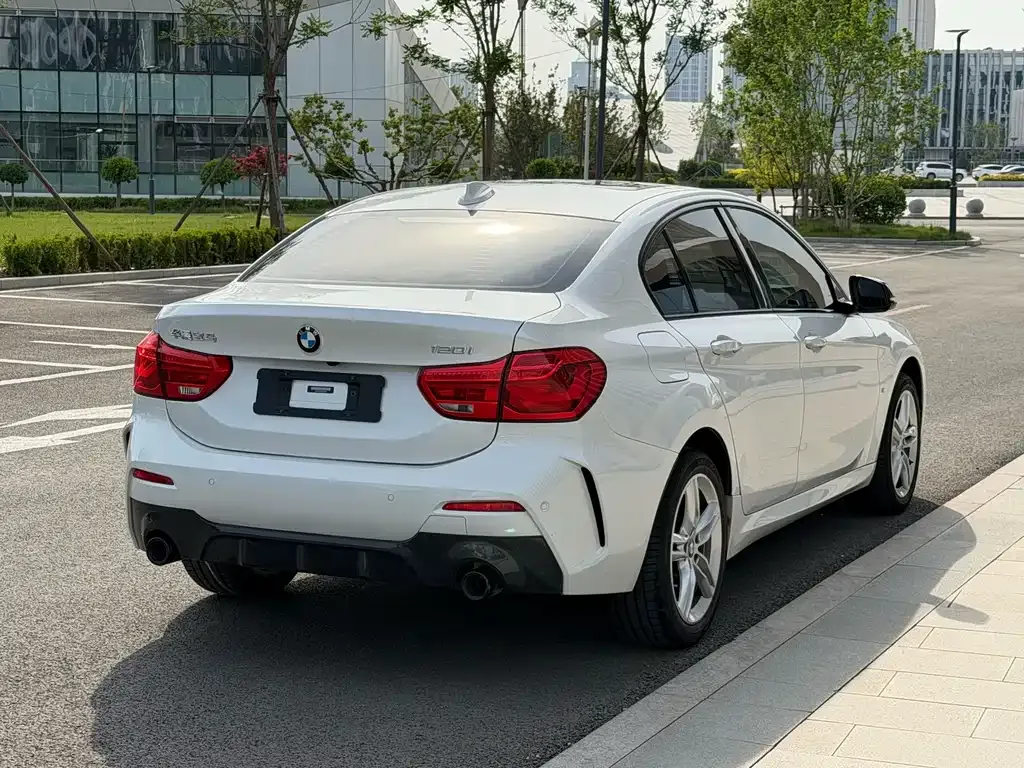 BMW 1 Series — фото 10