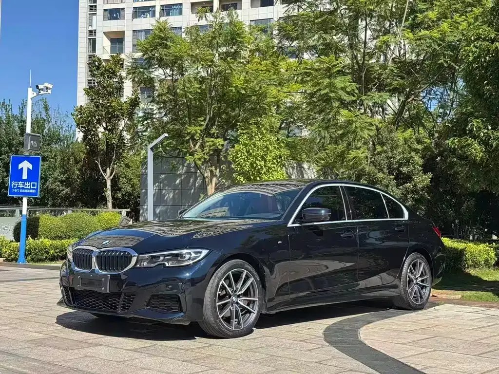 BMW 3 Series — фото 1