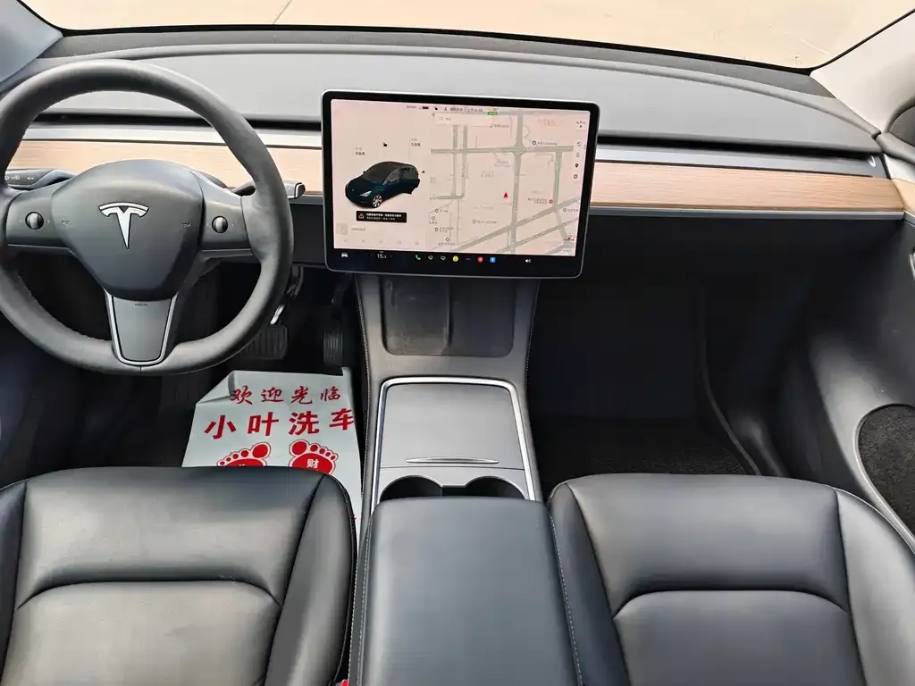 Tesla Model Y — фото 6