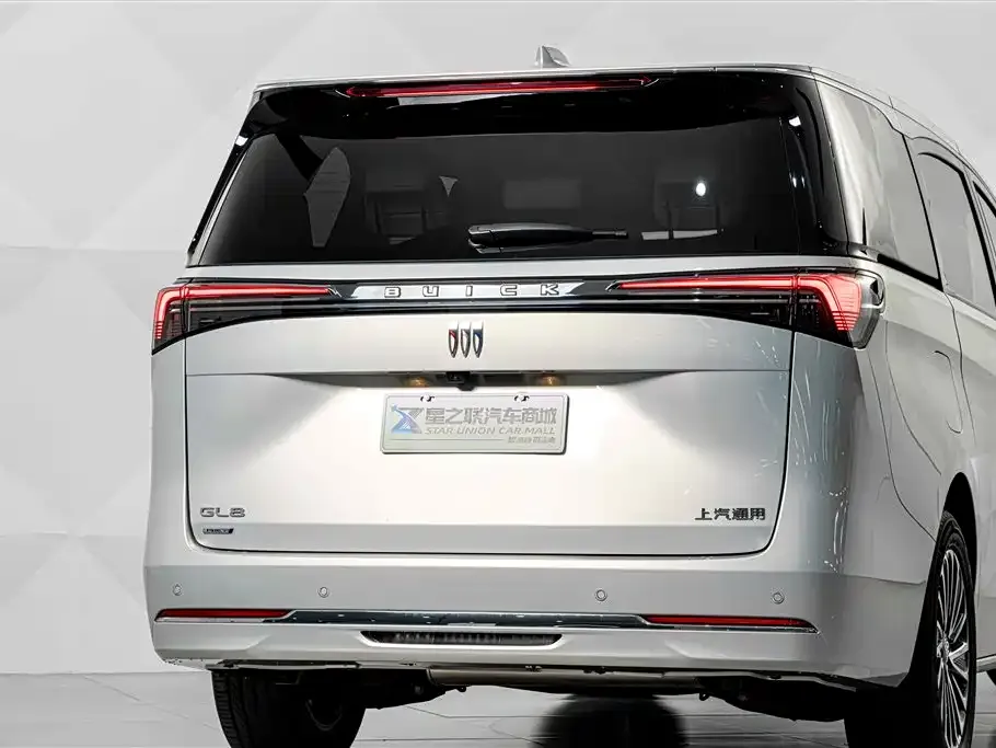 Buick GL8 Hybrid — фото 9