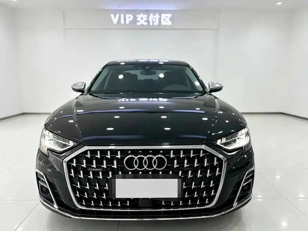 Audi A8 — фото 2