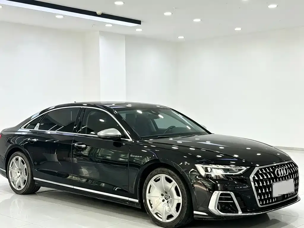 Audi A8 — фото 10