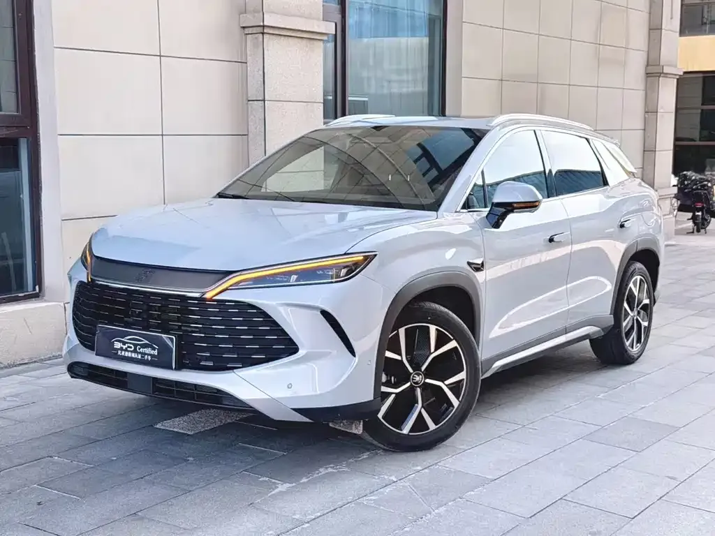 BYD L DM-i — фото 1