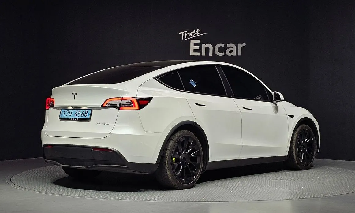 Tesla Model Y — фото 4
