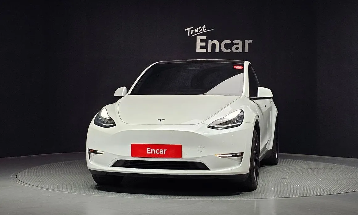 Tesla Model Y — фото 2