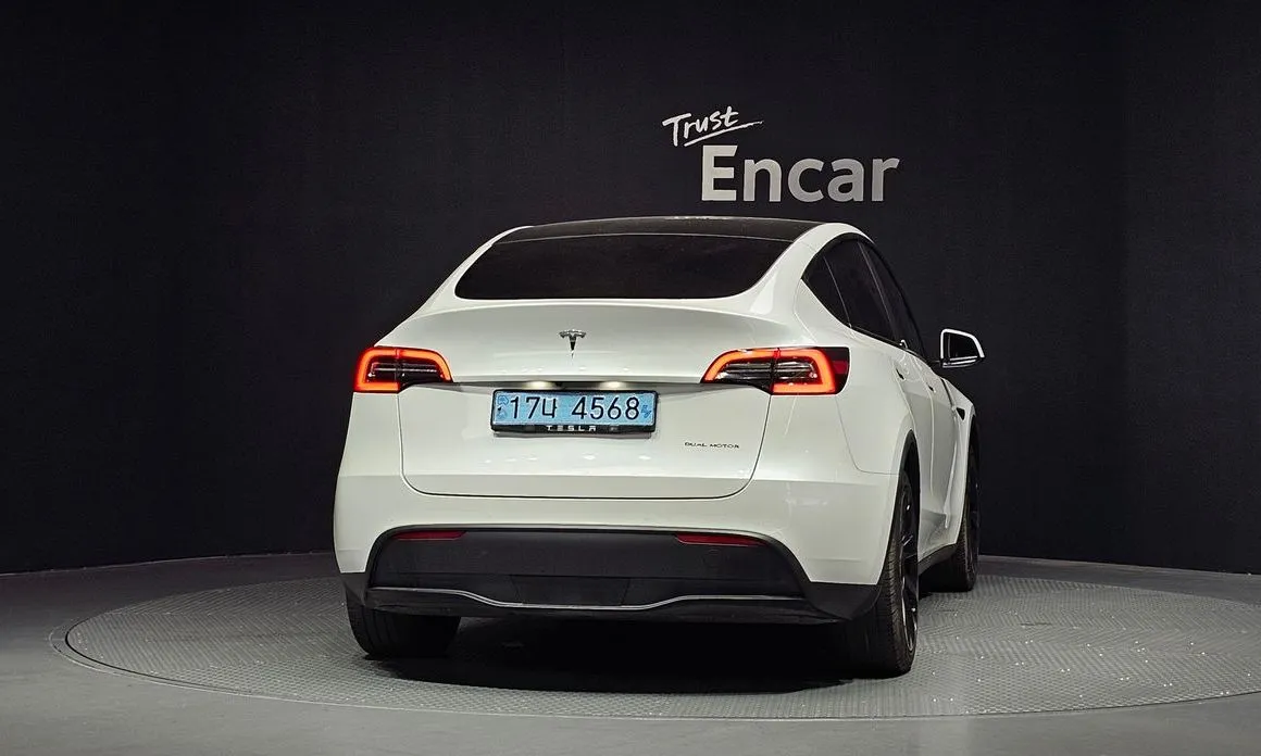 Tesla Model Y — фото 6