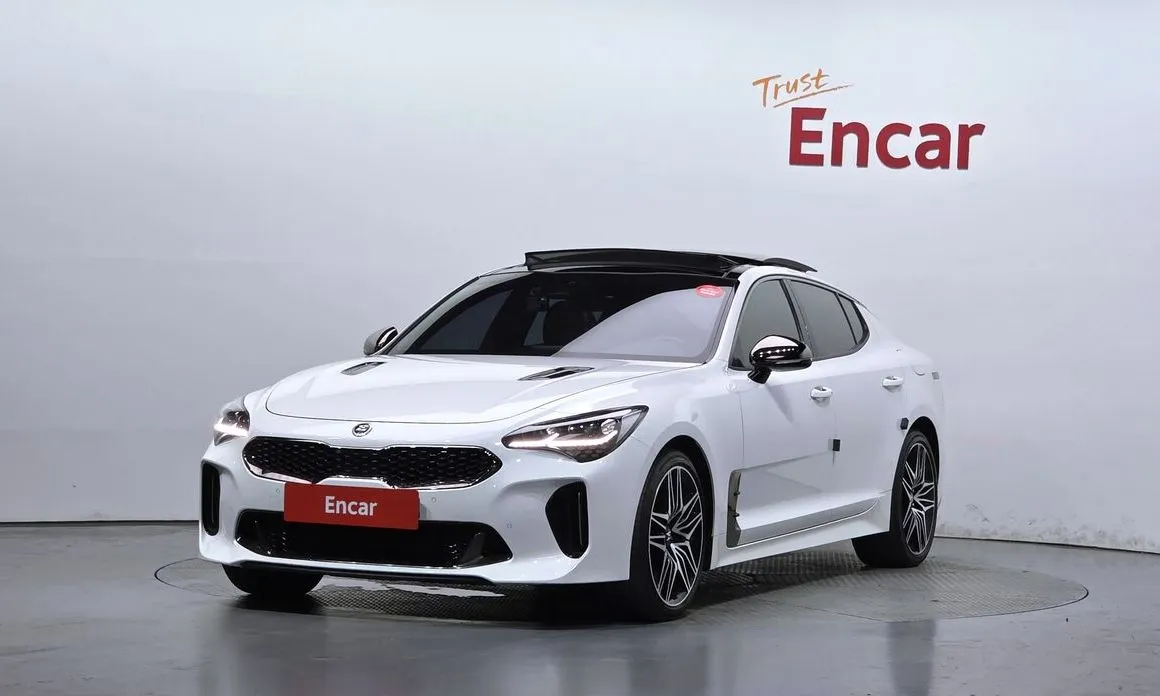 Kia Stinger — фото 1
