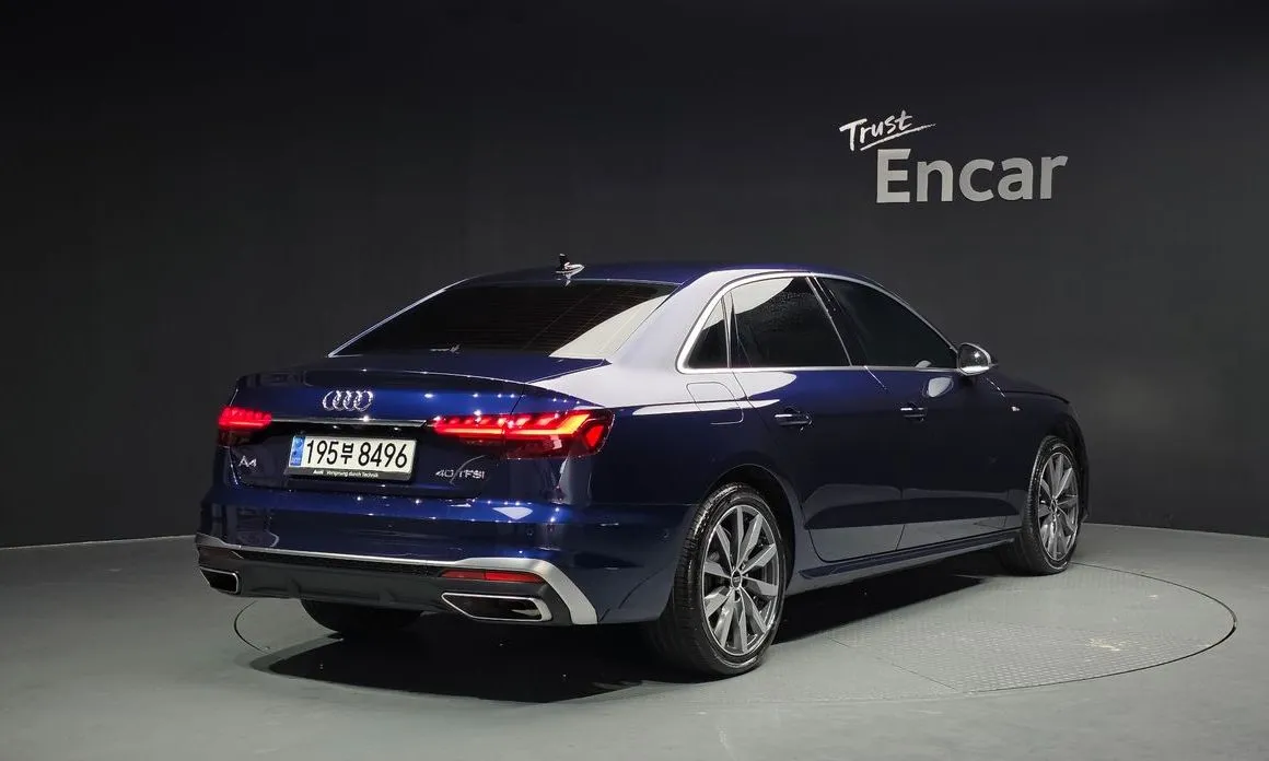 Audi A4 — фото 5