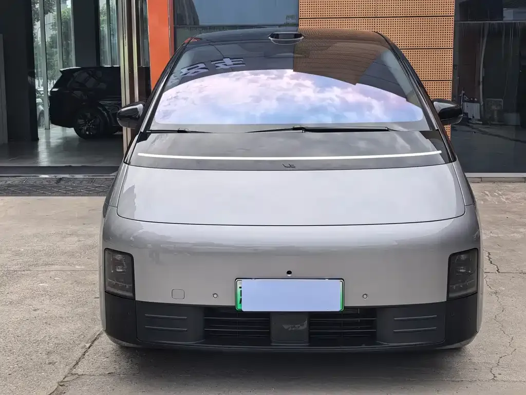 Li Auto MEGA — фото 2