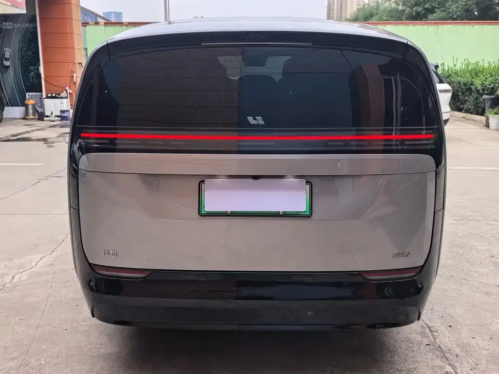 Li Auto MEGA — фото 6