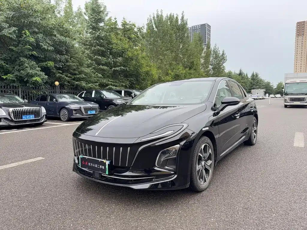 Hongqi E-QM5 — фото 1