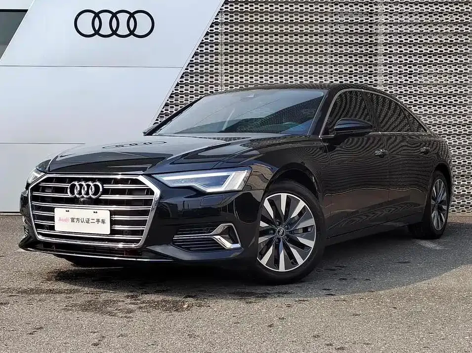 Audi A6L — фото 1