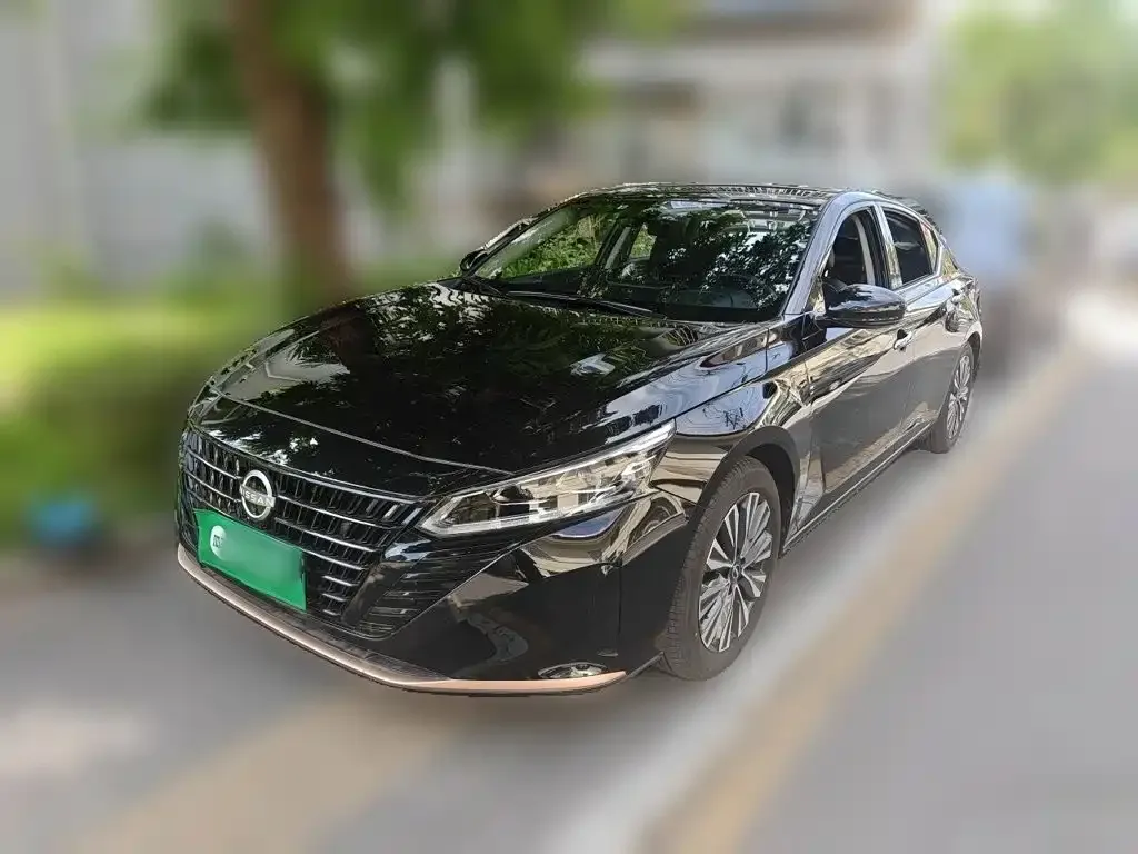 Nissan Teana — фото 1