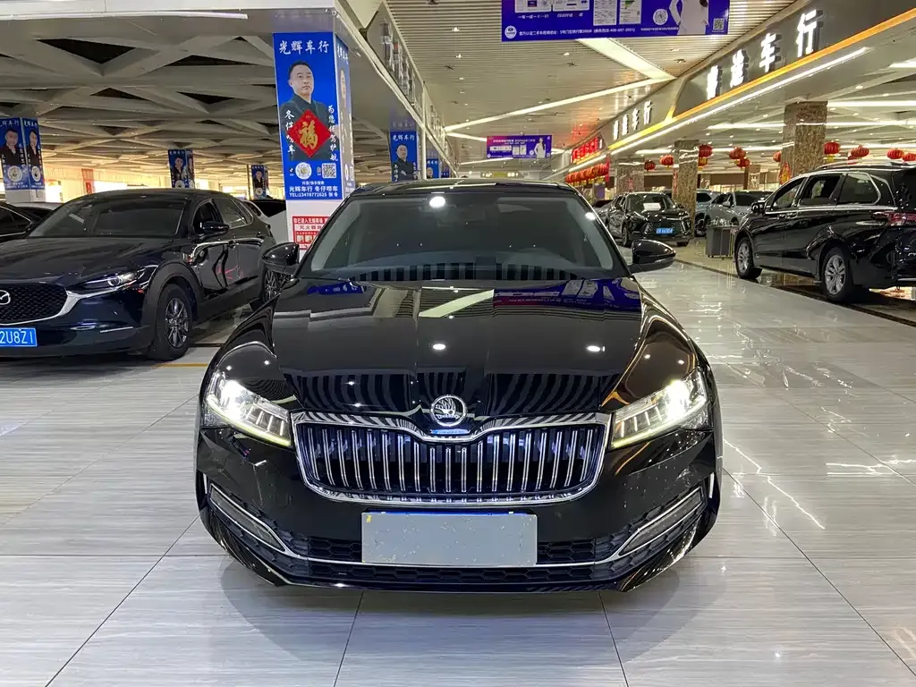 Skoda Superb — фото 6
