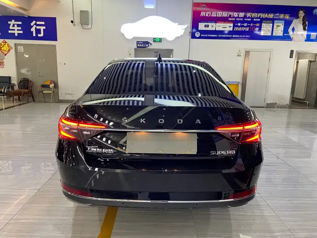 Skoda Superb — фото 2