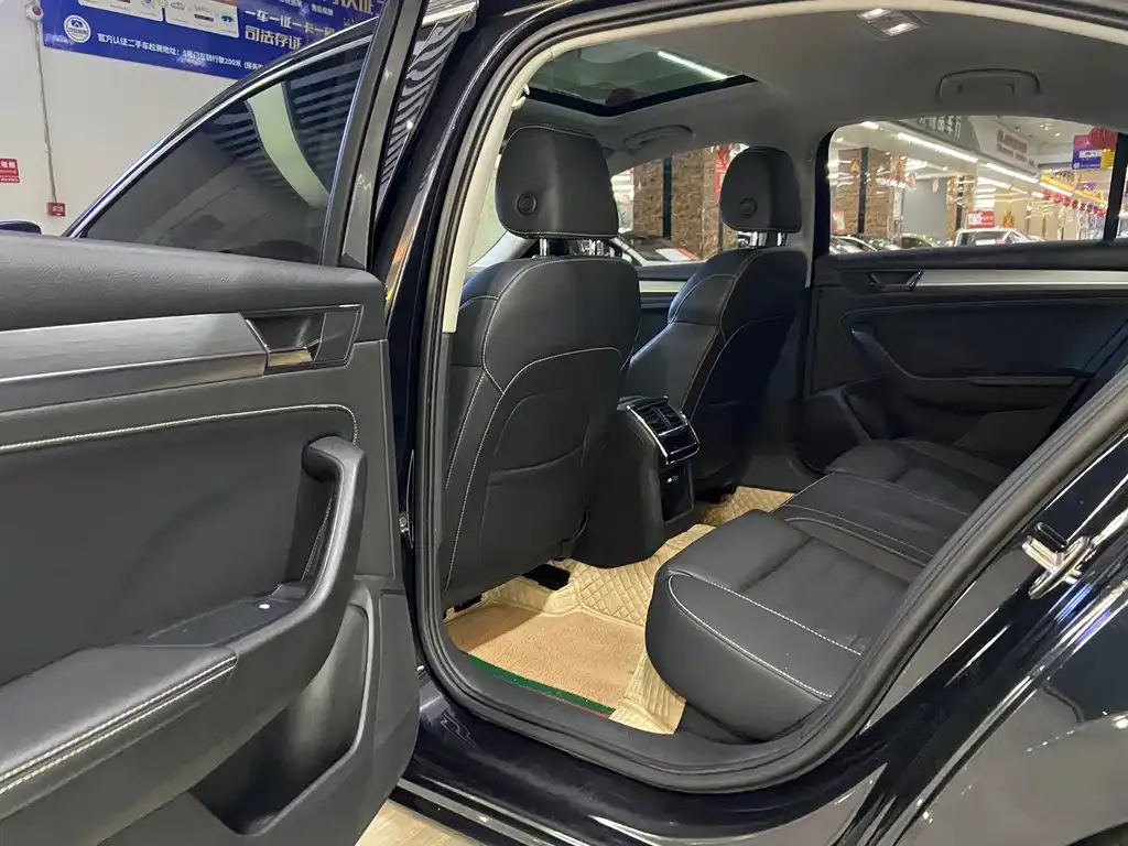 Skoda Superb — фото 3