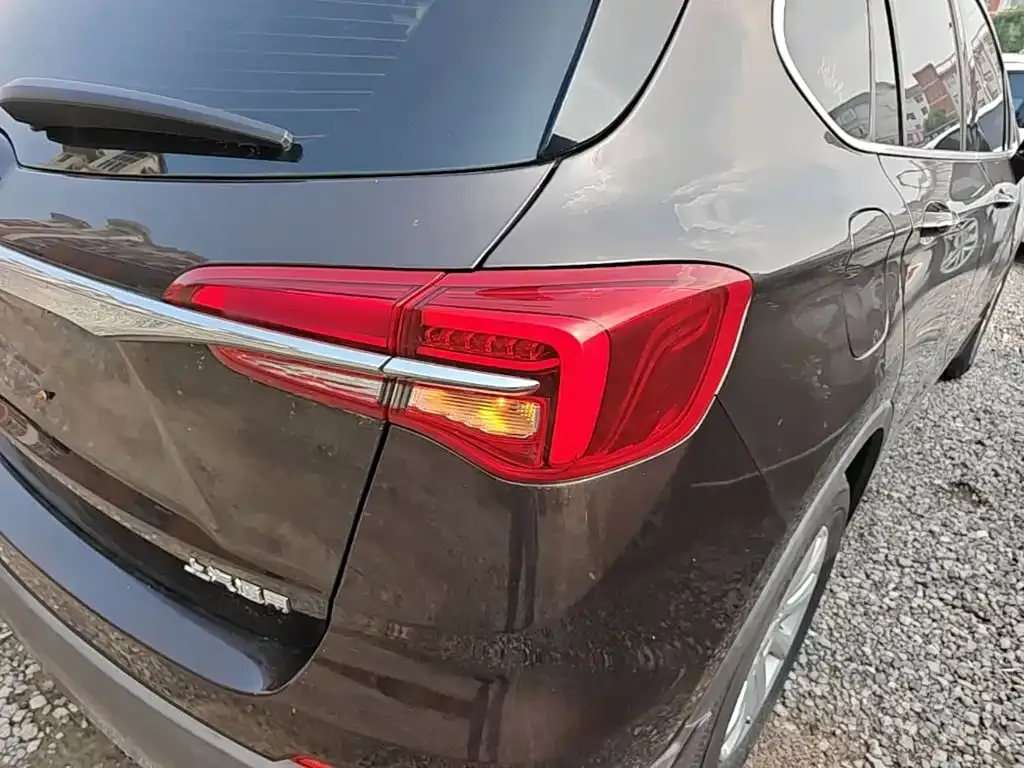Buick Envision Plus — фото 9