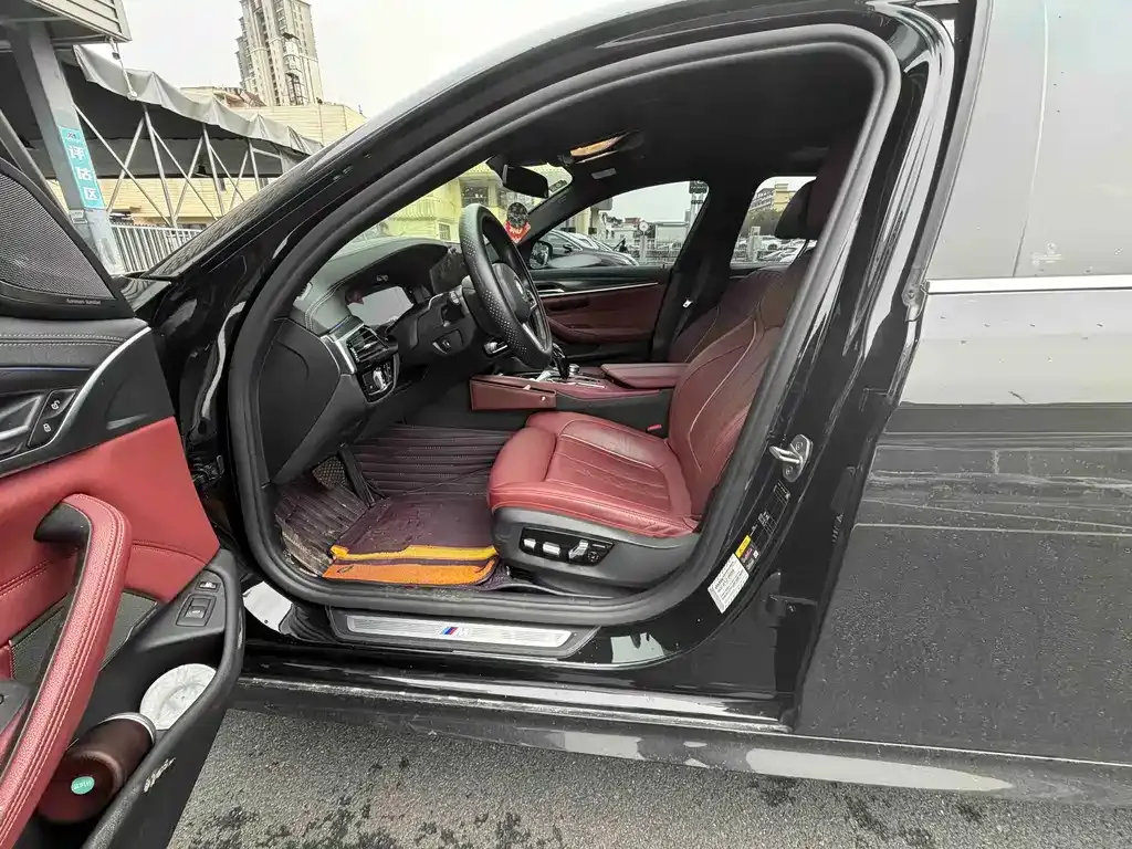 BMW 5 Series New Energy — фото 2