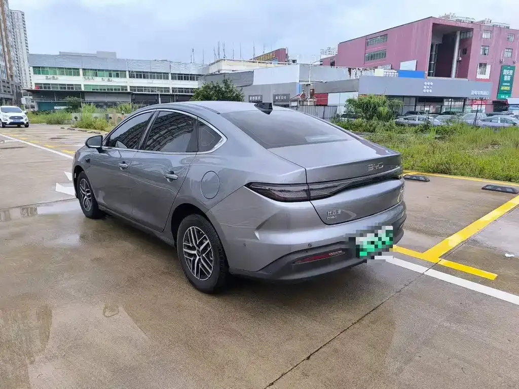BYD Seal 05 DM-i — фото 7