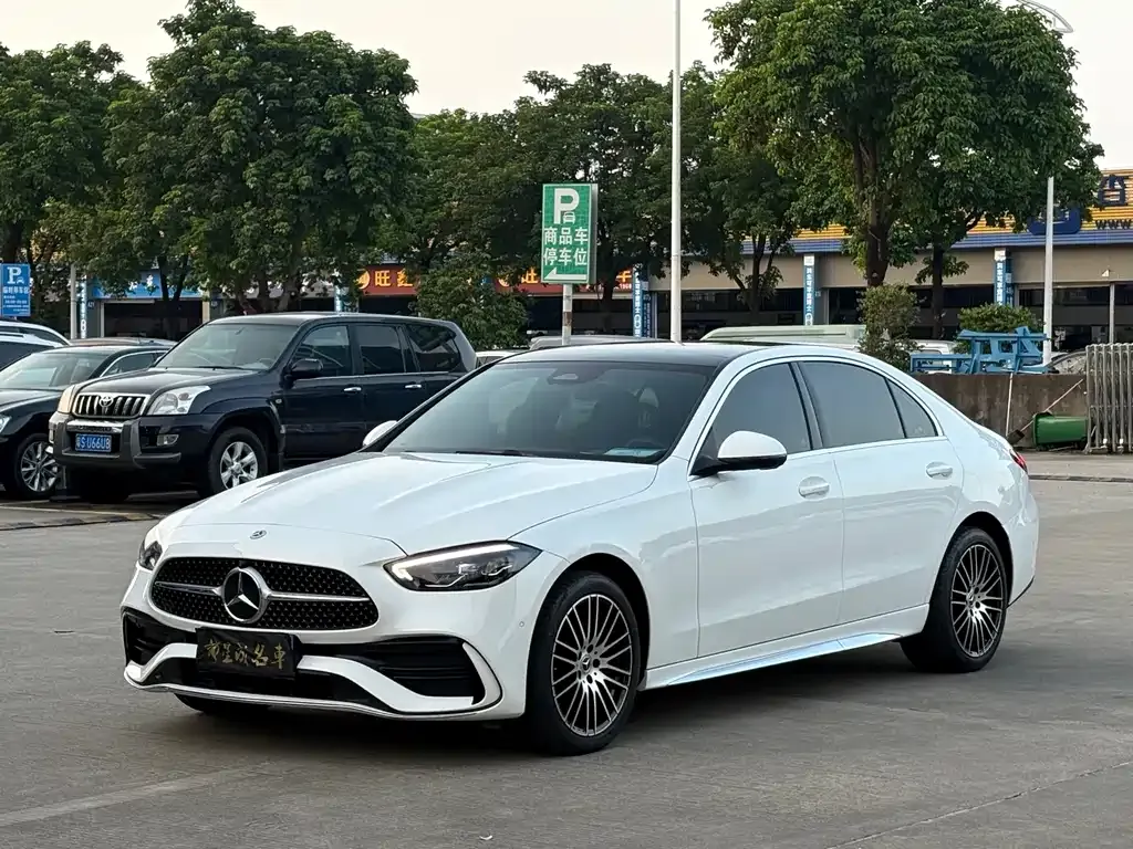 Mercedes-Benz C-Class — фото 1