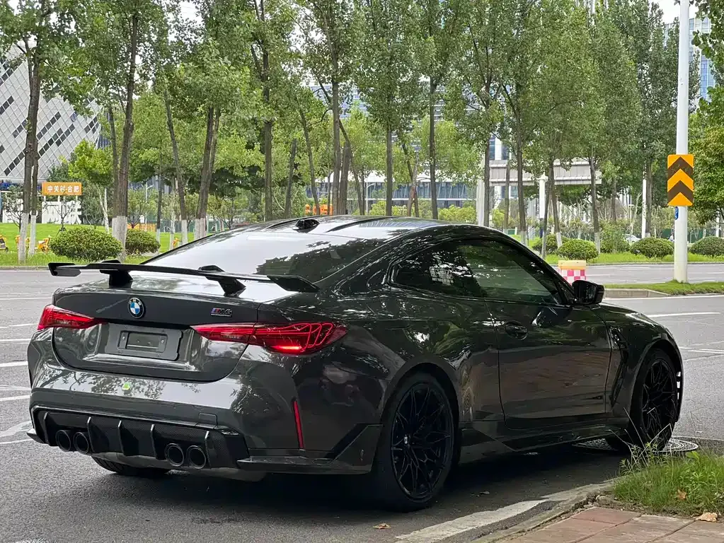BMW M4 — фото 10