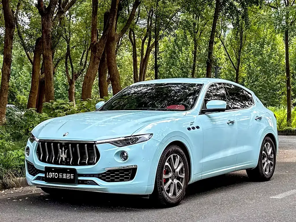 Maserati Levante — фото 1