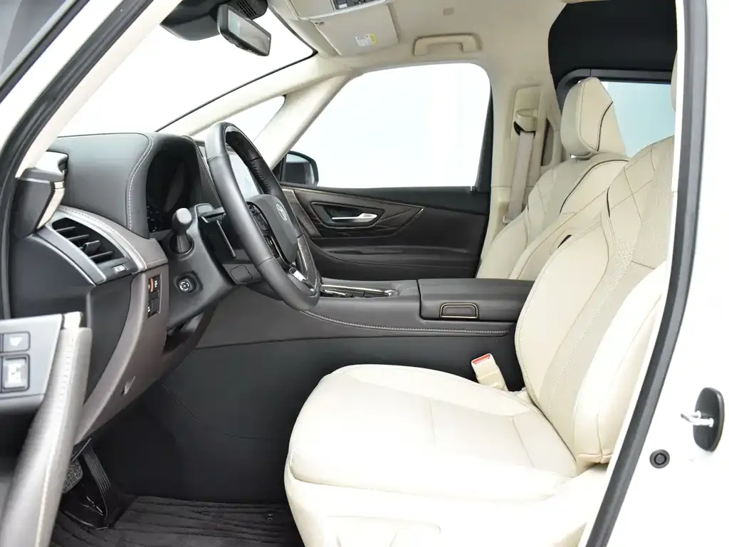 Toyota Alphard — фото 10