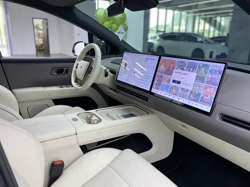 Li Auto i6 — фото 10