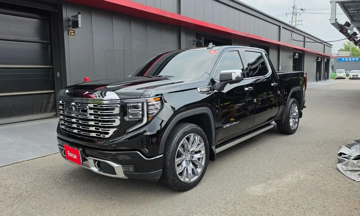 GMC Sierra — фото 1