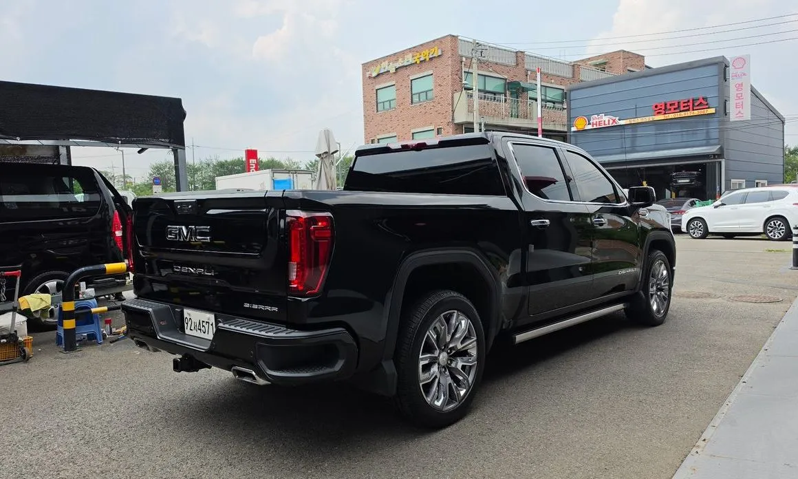 GMC Sierra — фото 10