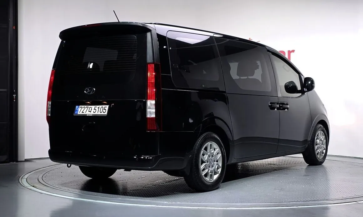 Hyundai Staria — фото 3