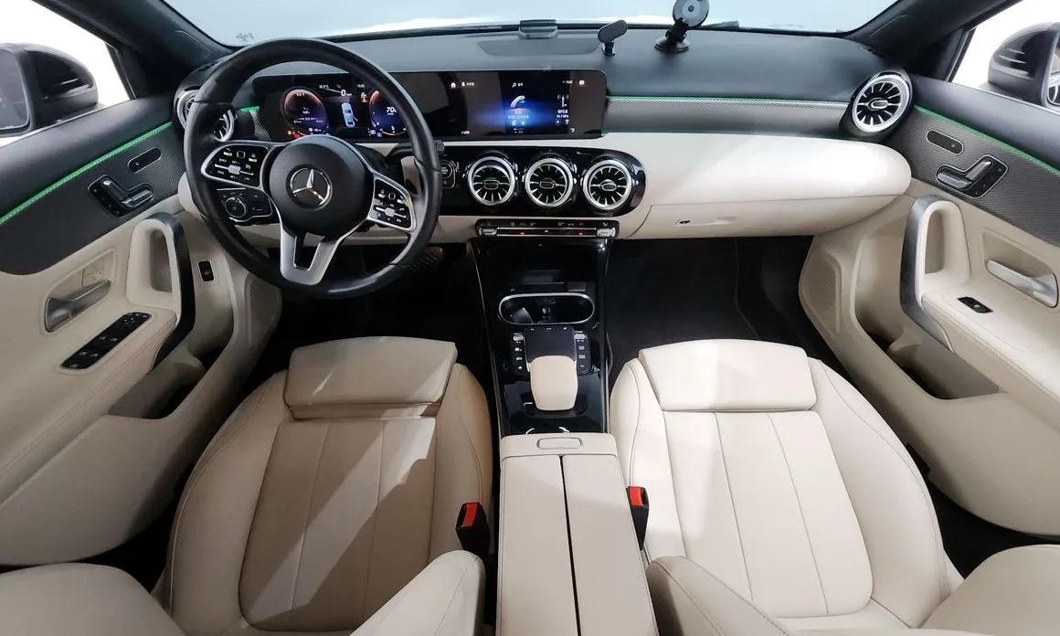 Mercedes-Benz A-Class — фото 10