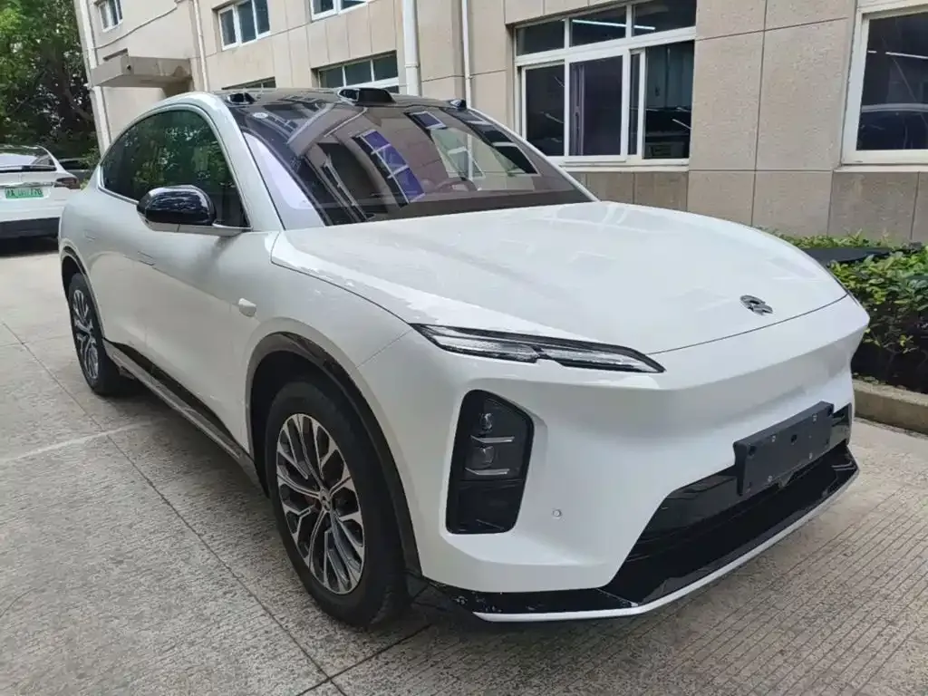 NIO EC6 — фото 10