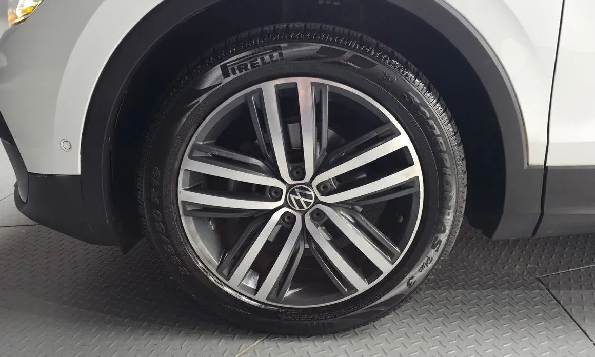 Volkswagen Tiguan — фото 6