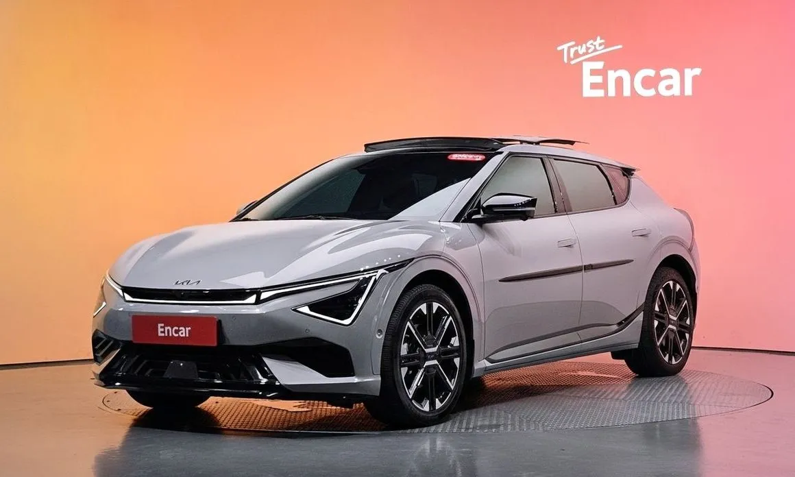 Kia EV6 — фото 1