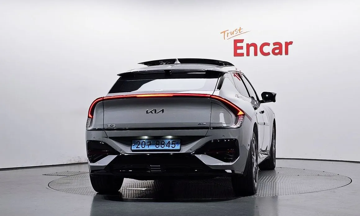 Kia EV6 — фото 7