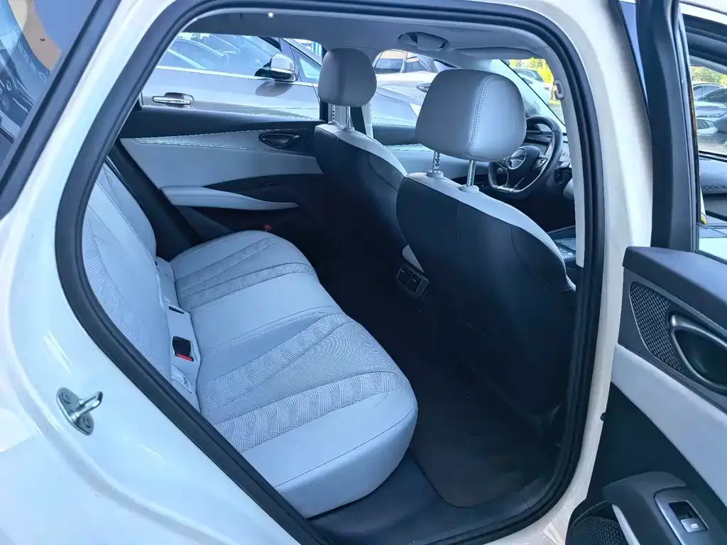BYD Seal 06 DM-i Touring Edition — фото 2